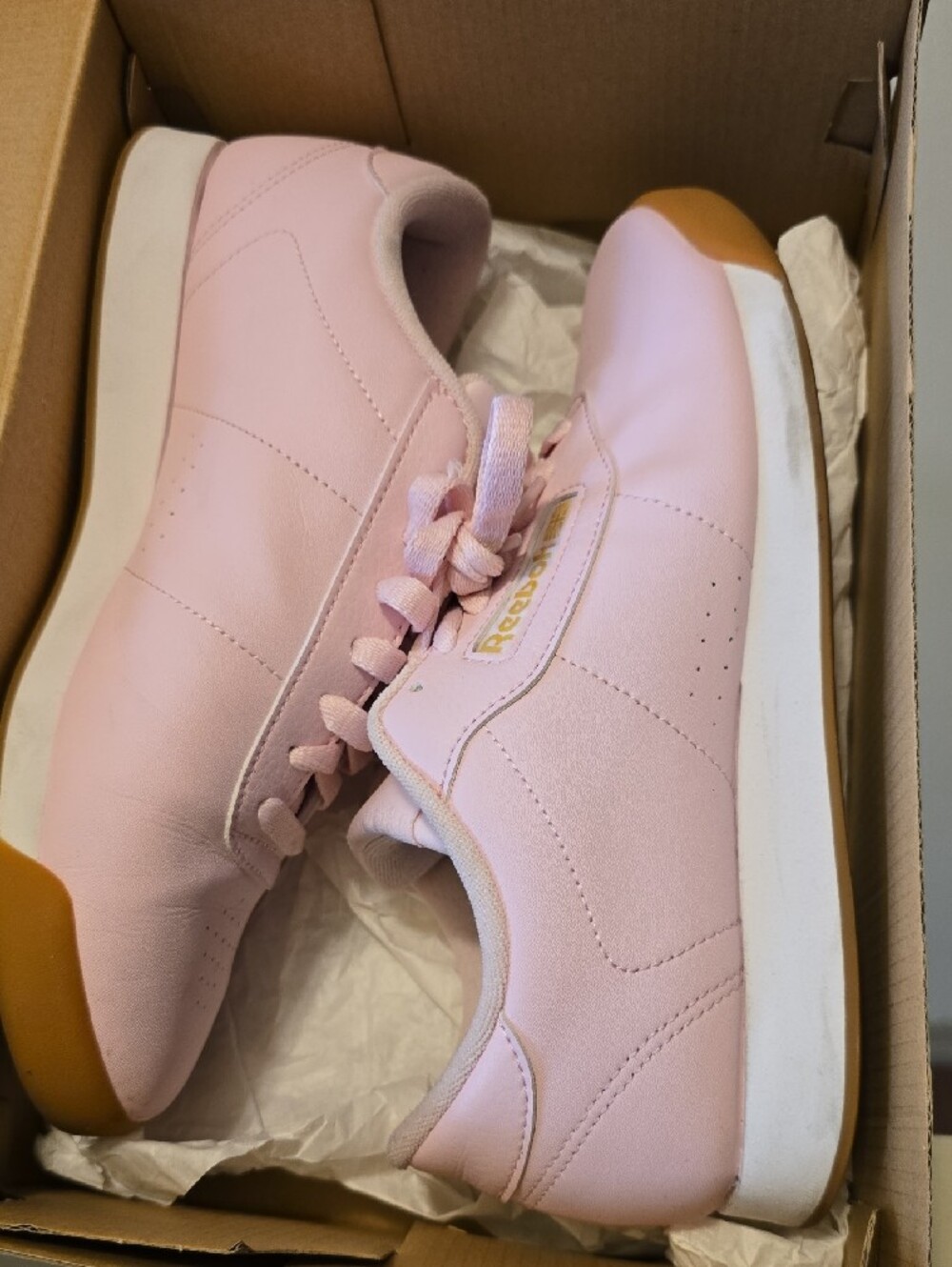 Reebok Pink Classic Low-Top Sneakers - Picture 15 of 16